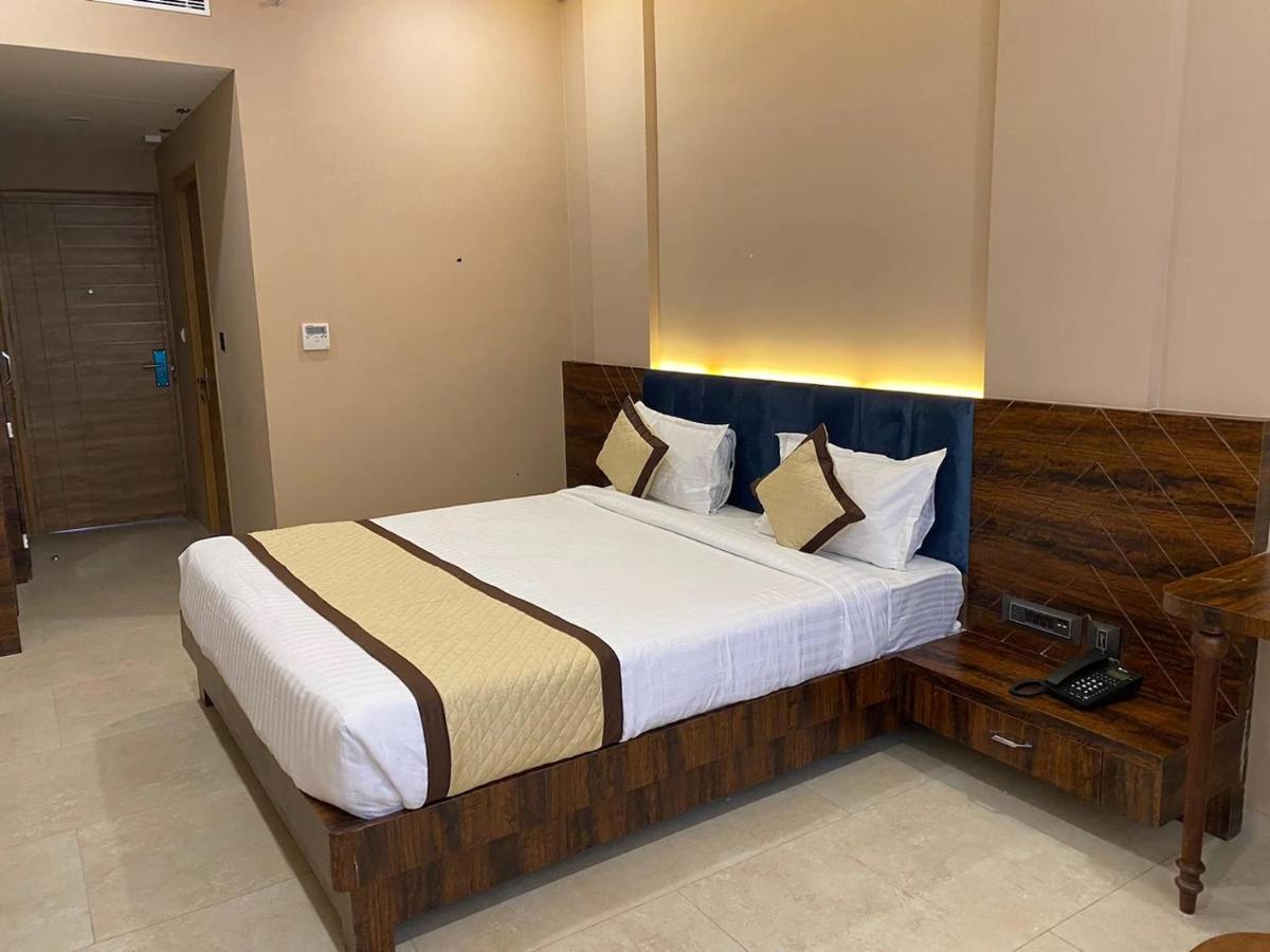 The Sarbati Palace Hotel Shahpura  Exterior photo